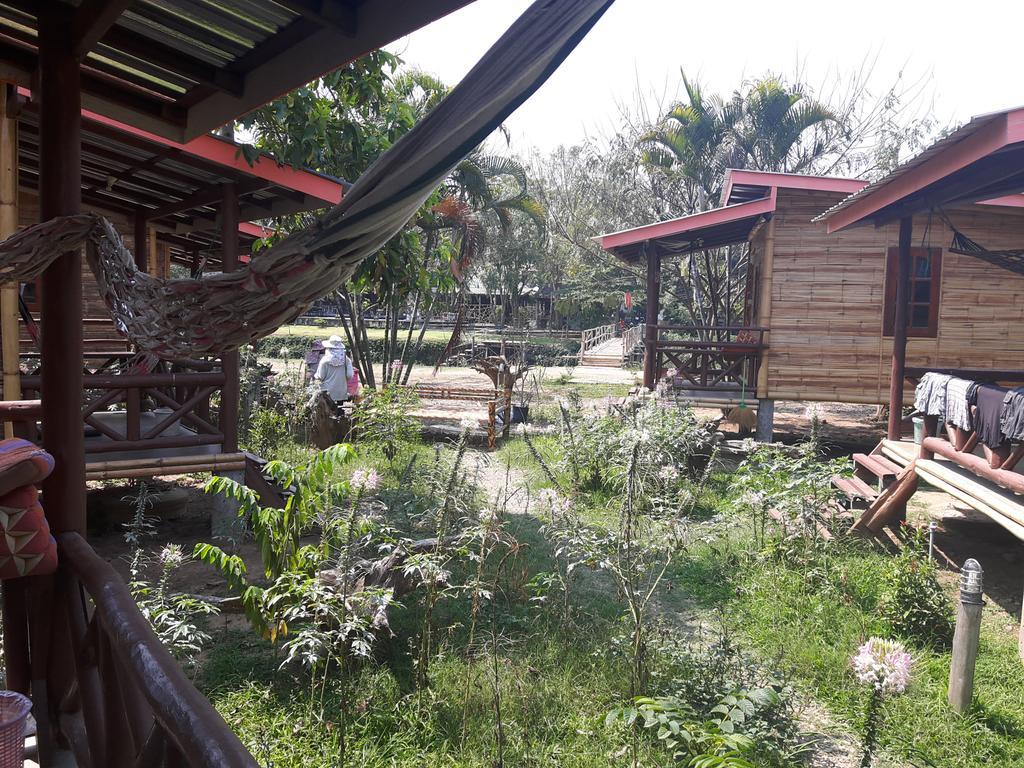 Family Hut Pai Hotel Exterior foto